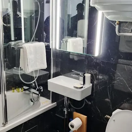 T2 Terrasse, Parking&wifi, à 300m De La Appartamento *